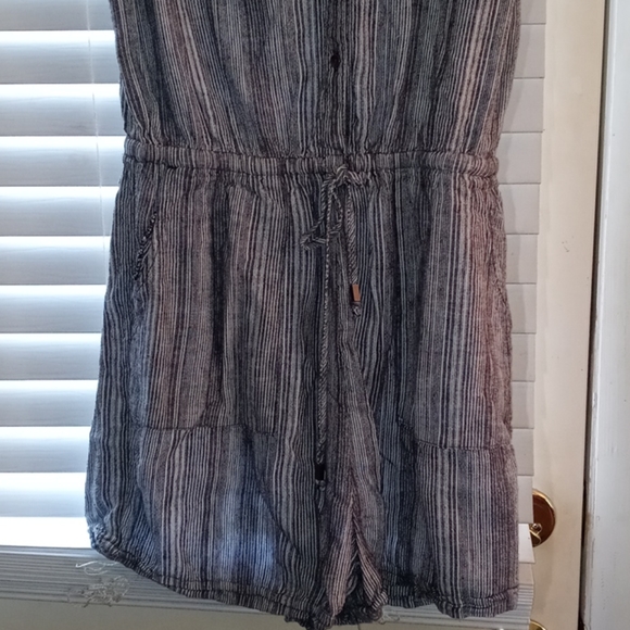 Romper - Picture 2 of 3